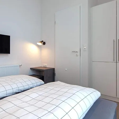 דירה 4 Personen In *