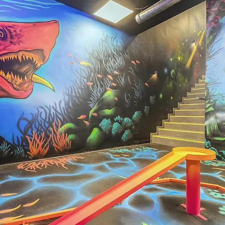 4 Personen In דירה